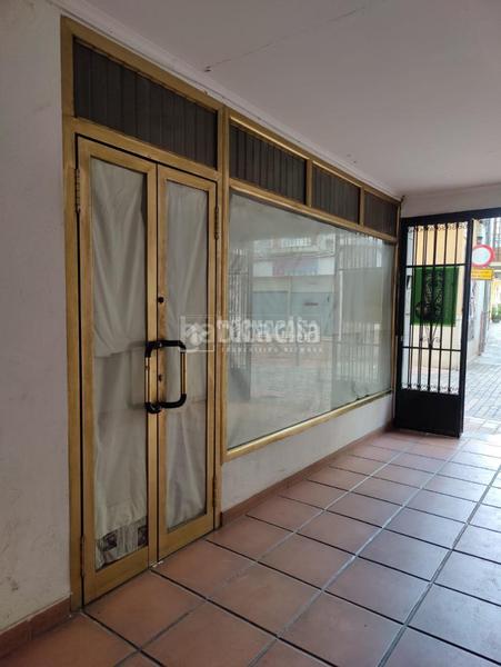 Foto b8560f62-b1dd-49d8-a4e5-0936ad36471f. Business premise in Cabra