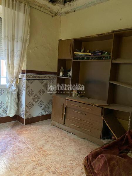 Foto 0451534a-1125-49ac-aae3-48b4408781ae. Towny house with heating in Cabra