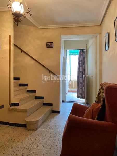 Foto 795bc20b-cd88-4ba6-bc33-403296cecc34. Towny house with heating in Cabra