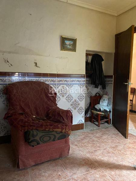 Foto 8cd652e1-6505-4e2d-a022-cf987633c2c0. Towny house with heating in Cabra