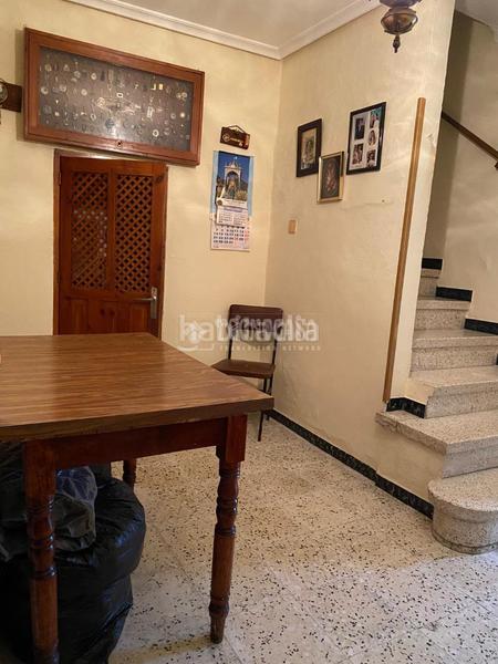 Foto 9566a618-ffb9-4e48-8608-82e45b8488b6. Towny house with heating in Cabra