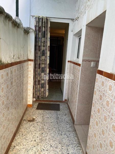 Foto b4603e23-ecd7-4948-8e1a-5c78f1540730. Towny house with heating in Cabra