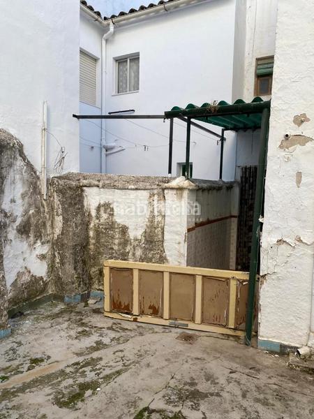 Foto f1390ca7-1e65-4373-924f-1fdca30a3b95. Towny house with heating in Cabra