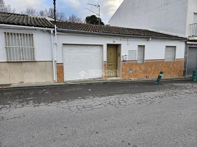 Foto 25289140-5724-4f94-8f5f-3c69ca21bbcb. Casa pareada casa en venta en Cabra