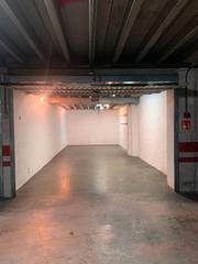 Aparcament cotxe a Avenida herrera oria 60b. Muy buen garaje cerrado doble de 35m2 en cazoña-alisal, situado