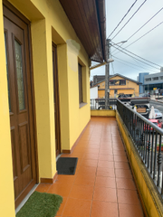 Casa a Barrio bojar 1. Casa de 260m2 con jardín de 641m2 en igollo de camargo, junto a