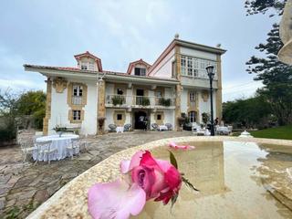 Maison à Barrio calleja 17. Espectacular casona solariega con escudo heráldico, antigua casa