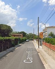 Chalet  Carrer puigmal. La roca del vallés (barcelona). sin posesión “ocupado” (no se pu