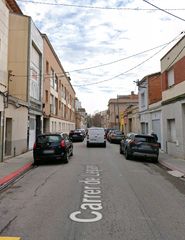 Casa  Carrer de lepant. Sabadell (barcelona). "okupado" (no se puede visitar ni hipoteca