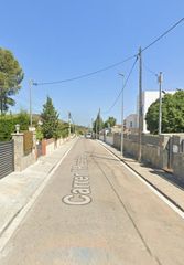 Chalet  Carrer i'hospitalet. Canyelles (barcelona). sin posesión “ocupado” (no se puede visit