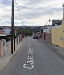 Xalet  Carrer millars. Lliça d'amunt (barcelona). "okupado" (no se puede visitar ni hip