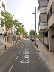 Dúplex  Carrer de la indústria. Badalona (barcelona). "okupado" (no se puede visitar ni hipoteca