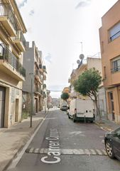 Etagenwohnung  Carrer congost. Canovelles (barcelona). sin posesión “ocupado” (no se puede visi