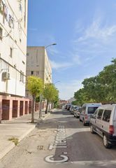 Pis a Calle Tierno Galván