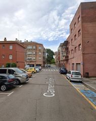 Flat  Carrer puig rom. Figueres (girona). "okupado" (no se puede visitar ni hipotecar).