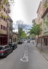 Pis  Carrer de santa eugènia. Girona (girona). "okupado" (no se puede visitar ni hipotecar).