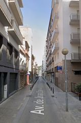Pis  Avinguda de joan llaverias. Lloret de mar (girona). "okupado" (no se puede visitar ni hipote