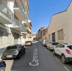 Pis  Carrer de la ràpita. Tortosa (tarragona). "okupado" (no se puede visitar ni hipotecar
