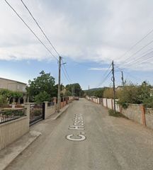 Xalet  Carrer hostalric. Cabra del camp (tarragona). "okupado" (no se puede visitar ni hi