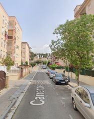 Flat  Carrer de l'ebre. Calafell (tarragona). "okupado" (no se puede visitar ni hipoteca