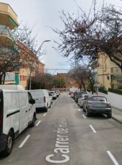 Flat  Carrer de huelva. Castelldefels (barcelona). sin posesión “ocupado” (no se puede v
