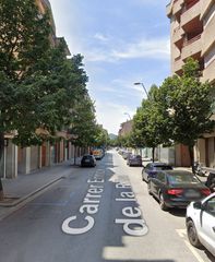 Appartement  Carrer enric prat de la riba. Vic (barcelona). sin posesión “ocupado” (no se puede visitar ni