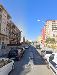 Flat  Carrer d'avinyonet. Figueres (girona). sin posesión “ocupado” (no se puede visitar n