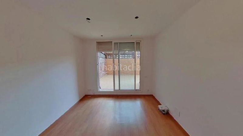 Foto 0aeb0d72-138b-4d5d-8e84-7a698370cf1e. Pis a Centre Castelldefels