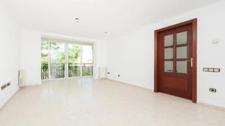 Appartement  Carrer del guadalhorce. Terrassa, (barcelona). en rentabilidad (se vende alquilado, no s