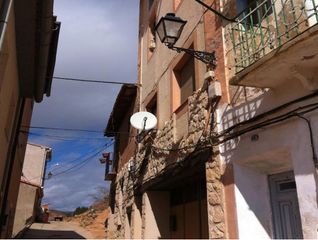 Casa in Ademuz. Activo bancario