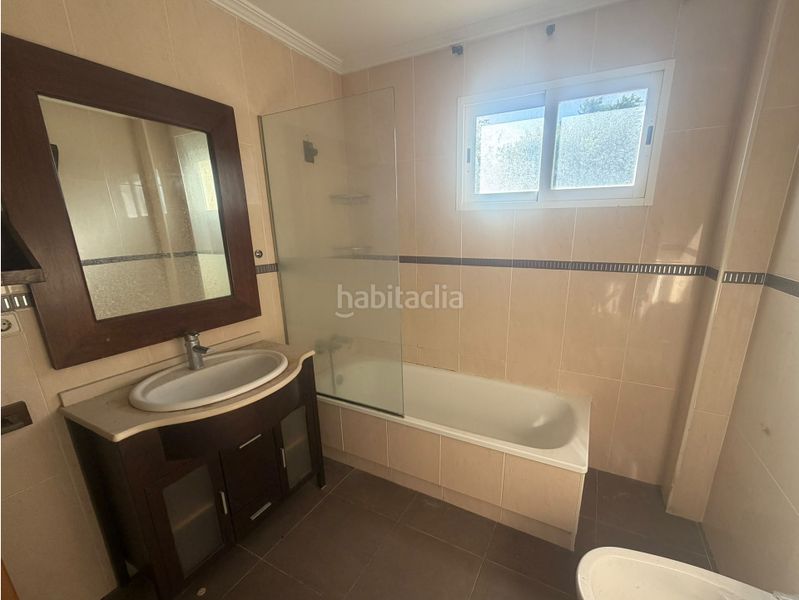 Foto 0ae6786e-915c-434d-996e-7b5423ba73d3. Casa adosada activo bancario en Godelleta