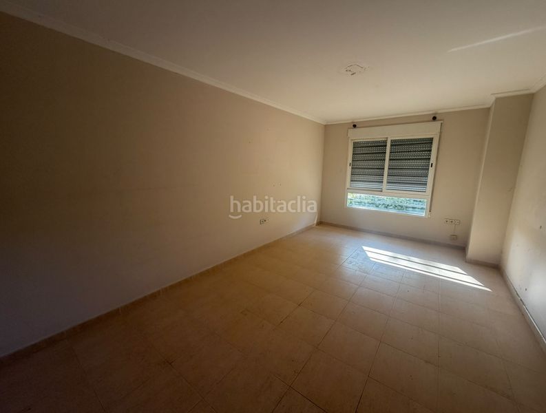Foto 4444156b-6140-4a64-add6-bd912607e12a. Casa adosada activo bancario en Godelleta