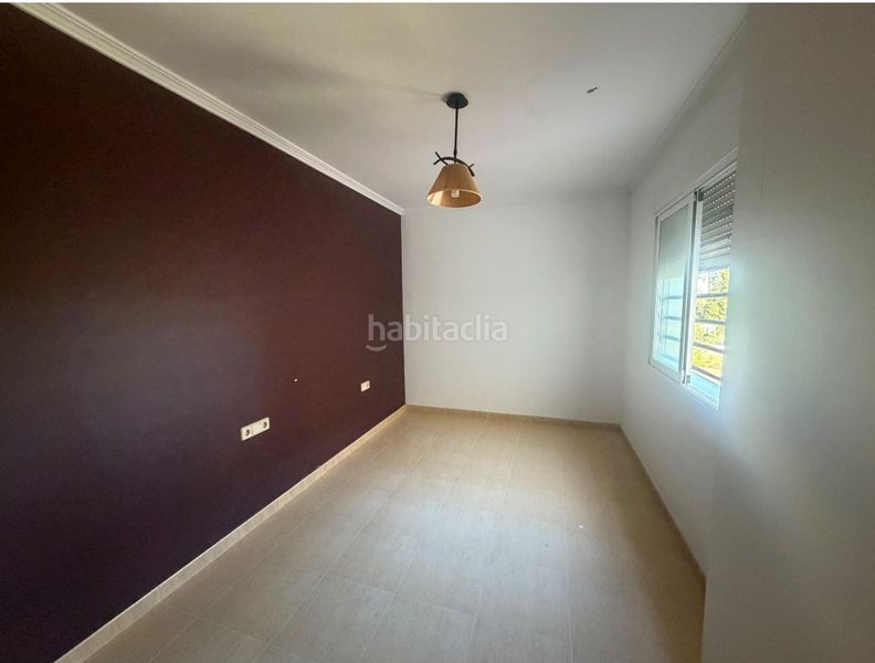 Foto 8d559d2c-4097-4701-a627-6c2074990ee5. Casa adosada activo bancario en Godelleta