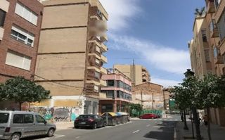 Terreny residencial a Carrer de Sagunt 101