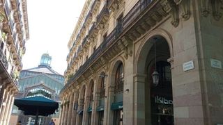 Aparcament cotxe a Passatge Mercantil