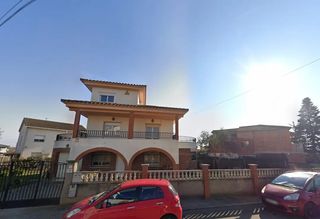 Chalet  Avinguda d'europa. Piera, (barcelona). sin posesión “ocupado” (no se puede visitar