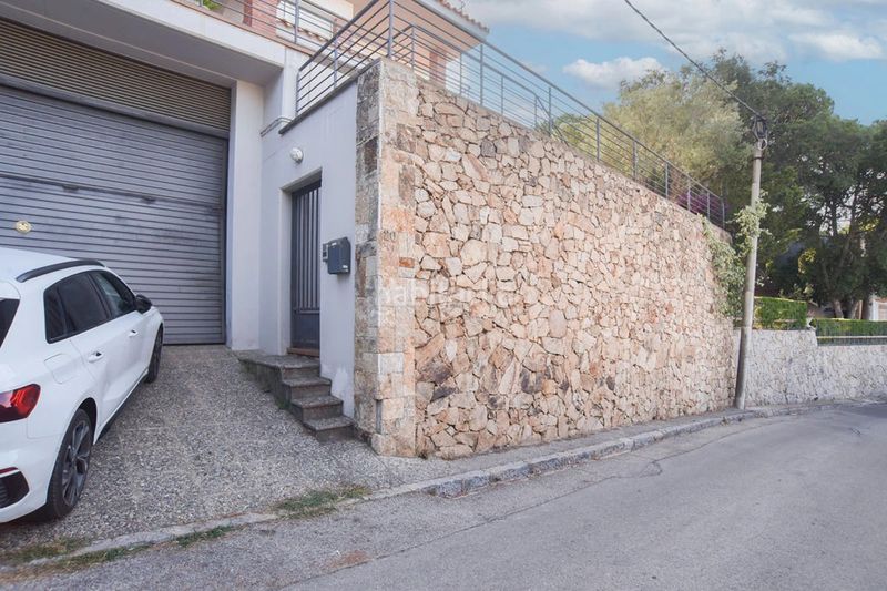 Foto 7c3f5f36-e61c-4499-a5aa-b2922d28e690. Casa adossada a Roca Grossa Lloret de Mar