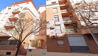 Pis  N/a. Granada. sin posesión (no se puede visitar ni hipotecar).