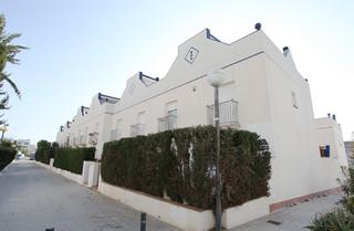 Pis  Carrer del bisbe briva mirabent. Sitges (barcelona). "okupado" (no se puede visitar ni hipotecar)