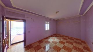 Casa  Calle puerta de martos. Jaén. "okupado" (no se puede visitar ni hipotecar).