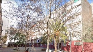 Piso  Carrer de pere moragues. Barcelona. en rentabilidad (no se puede visitar ni hipotecar).