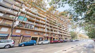 Pis  Rambla de prim. Barcelona. "okupado" (no se puede visitar ni hipotecar).