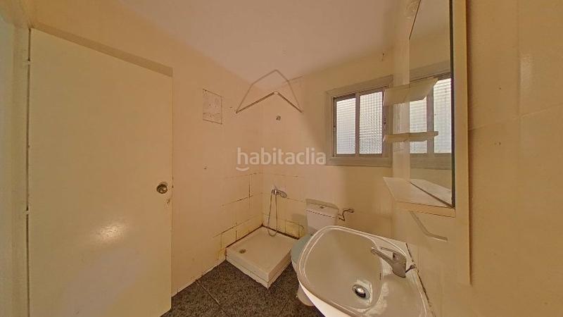 Foto 28d656cf-1712-4871-8914-65660e277957. Piso (barcelona). "okupado" (no se puede visitar ni hipotecar). en Badalona