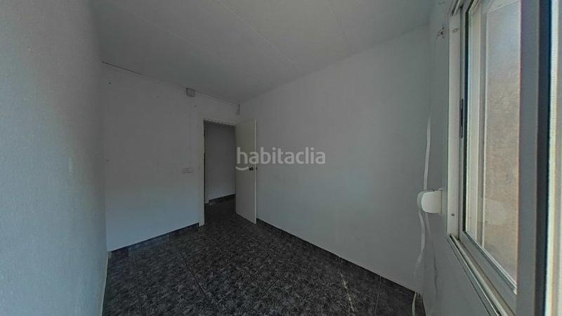 Foto 34308f40-688d-4c6a-8661-1c7e4e333894. Piso (barcelona). "okupado" (no se puede visitar ni hipotecar). en Badalona