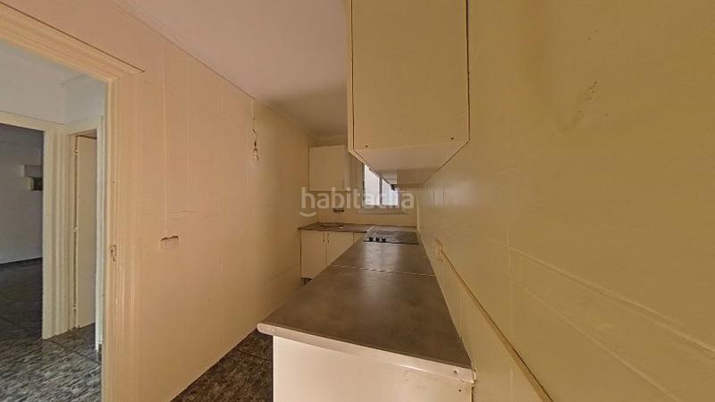 Foto 9b44bd97-4ea5-467e-b9af-653a3b4dae83. Piso (barcelona). "okupado" (no se puede visitar ni hipotecar). en Badalona