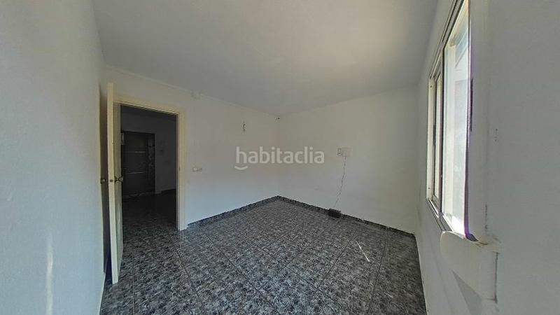 Foto a521650c-85c0-4f14-a861-6b6b87f9591f. Piso (barcelona). "okupado" (no se puede visitar ni hipotecar). en Badalona