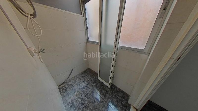 Foto d9ad133d-398e-4b26-bd7f-25938ba6374a. Piso (barcelona). "okupado" (no se puede visitar ni hipotecar). en Badalona
