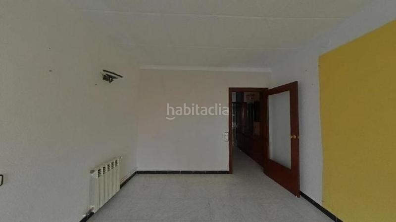 Foto b06845fa-5048-4247-b340-fe38176779e4. Piso (barcelona). "okupado" (no se puede visitar ni hipotecar). en Sabadell