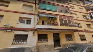 Pis  N/a. Mataró (barcelona). "okupado" (no se puede visitar ni hipotecar)