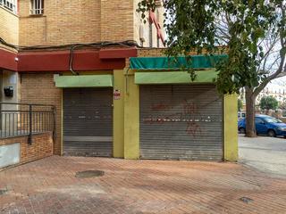 Local Comercial en Calle Puerto de Piedrafita